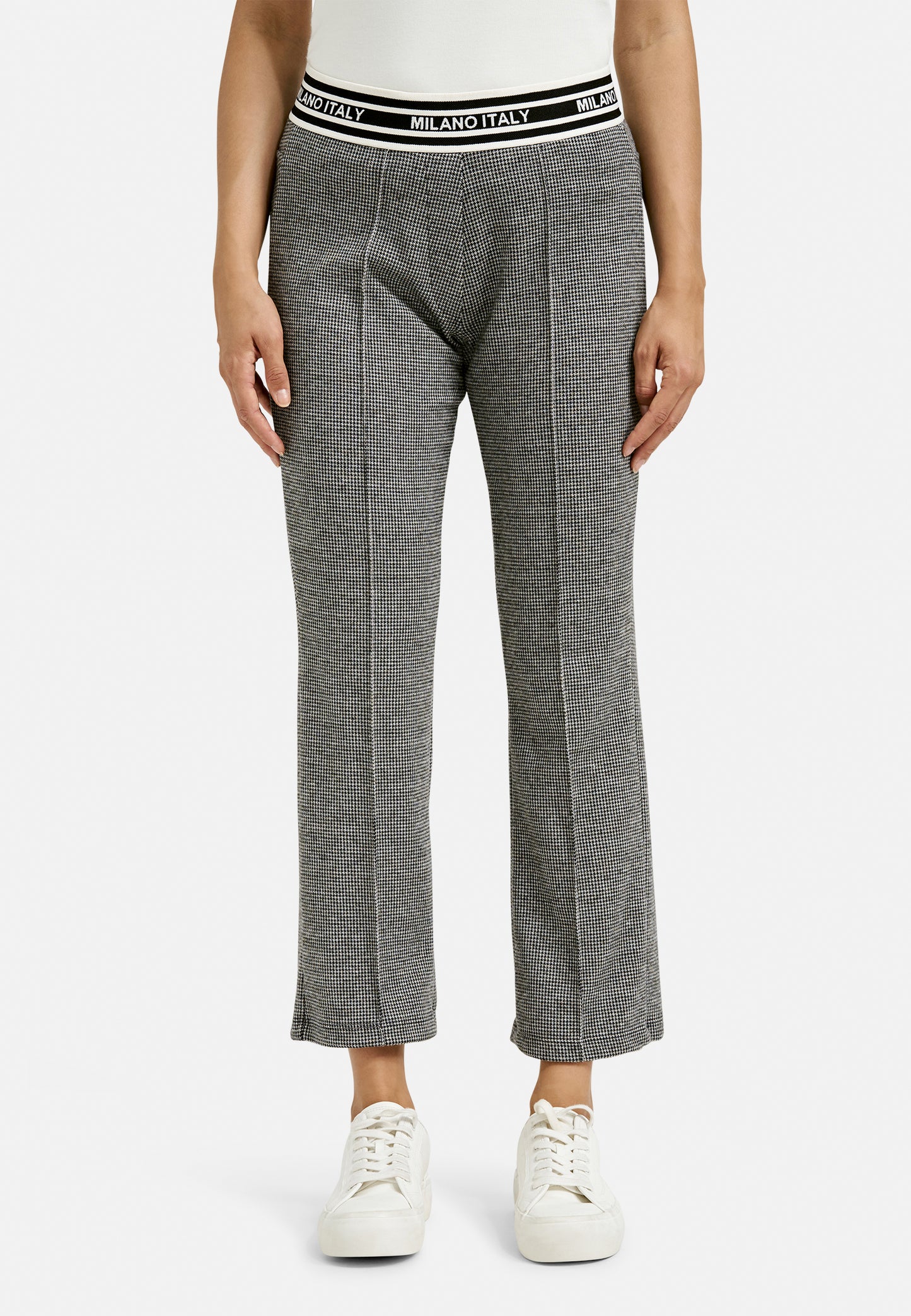 kickflare pants, elastic waist, pin tucks